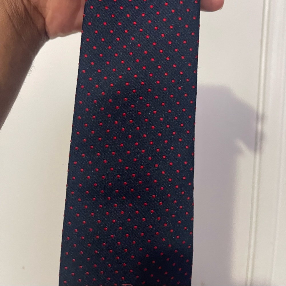 Christian Dior Tie Navy Blue with red tiny spots Sz Os - Picture 10 of 13